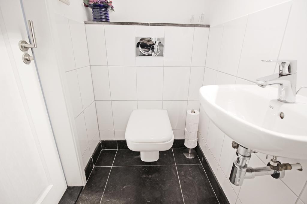 Ground Floor Canal Apartment Амстердам Екстериор снимка